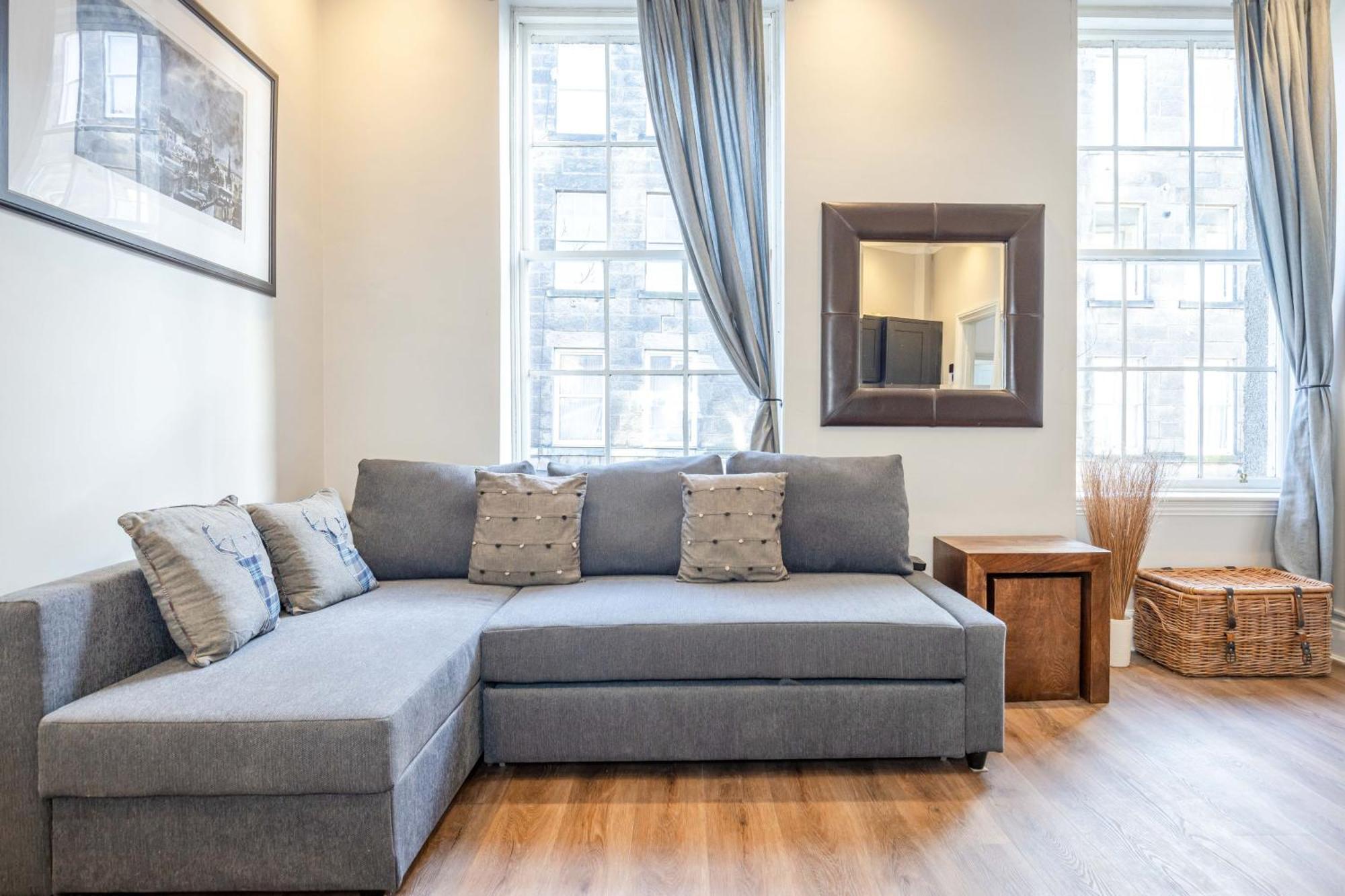 Traditional 3 Bedroom Quiet Duplex Flat By High St, Trams And Buses - Just 1-5 Miles To Centre Edynburg Zewnętrze zdjęcie